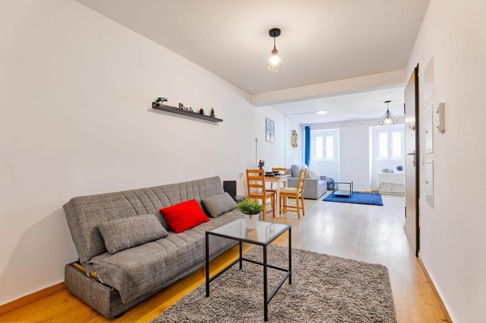 Beautiful And Spacious Flat In The Center