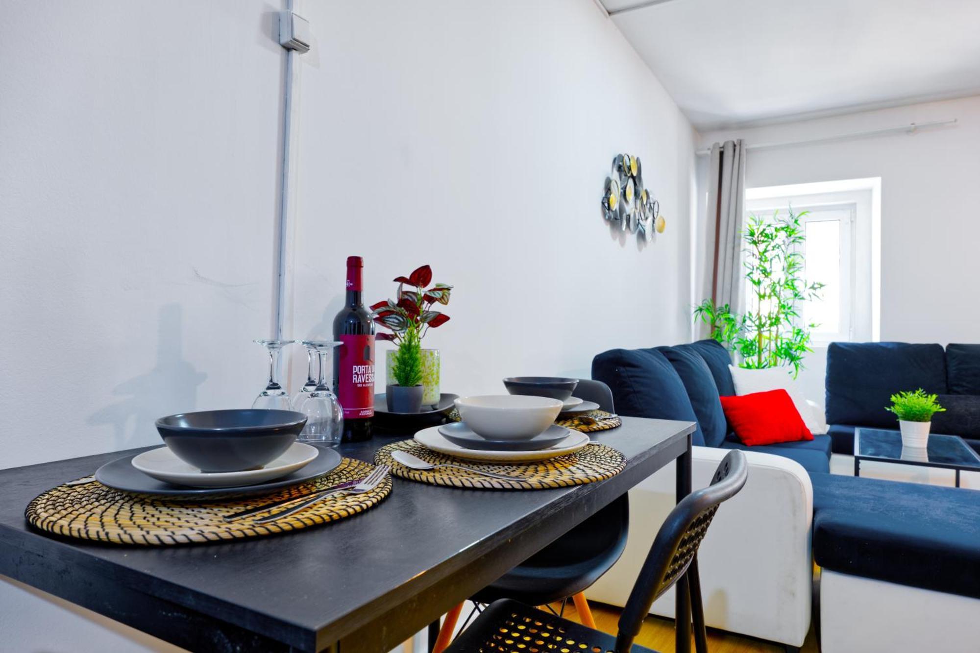 Beautiful And Spacious Flat In The Center * Lisbon