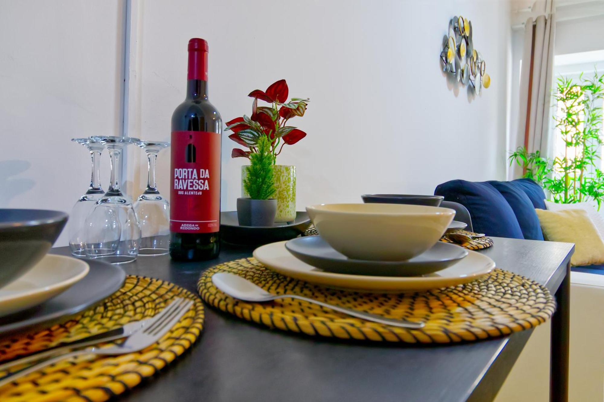 Beautiful And Spacious Flat In The Center * Lisbon
