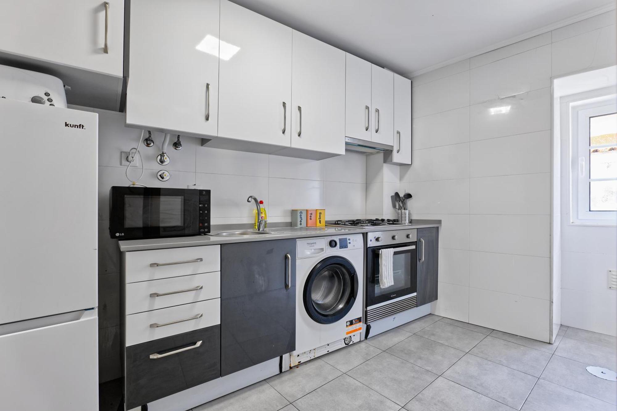 Beautiful And Spacious Flat In The Center *