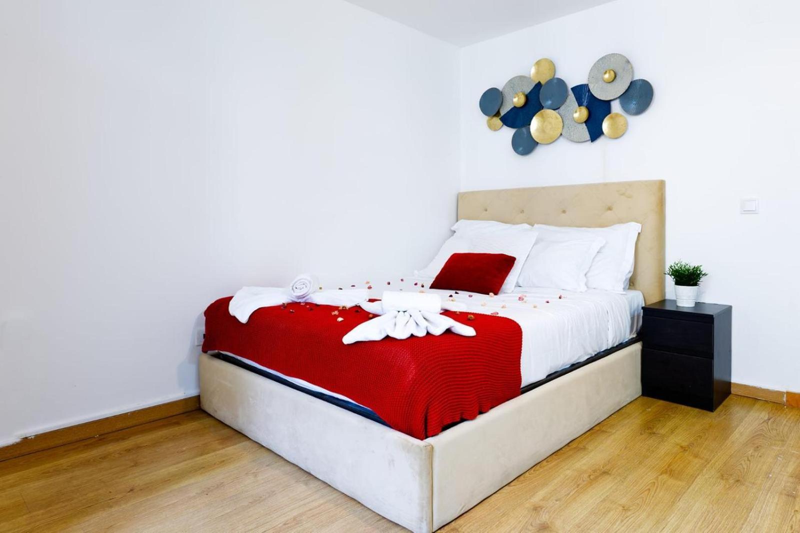 Beautiful And Spacious Flat In The Center Apartment