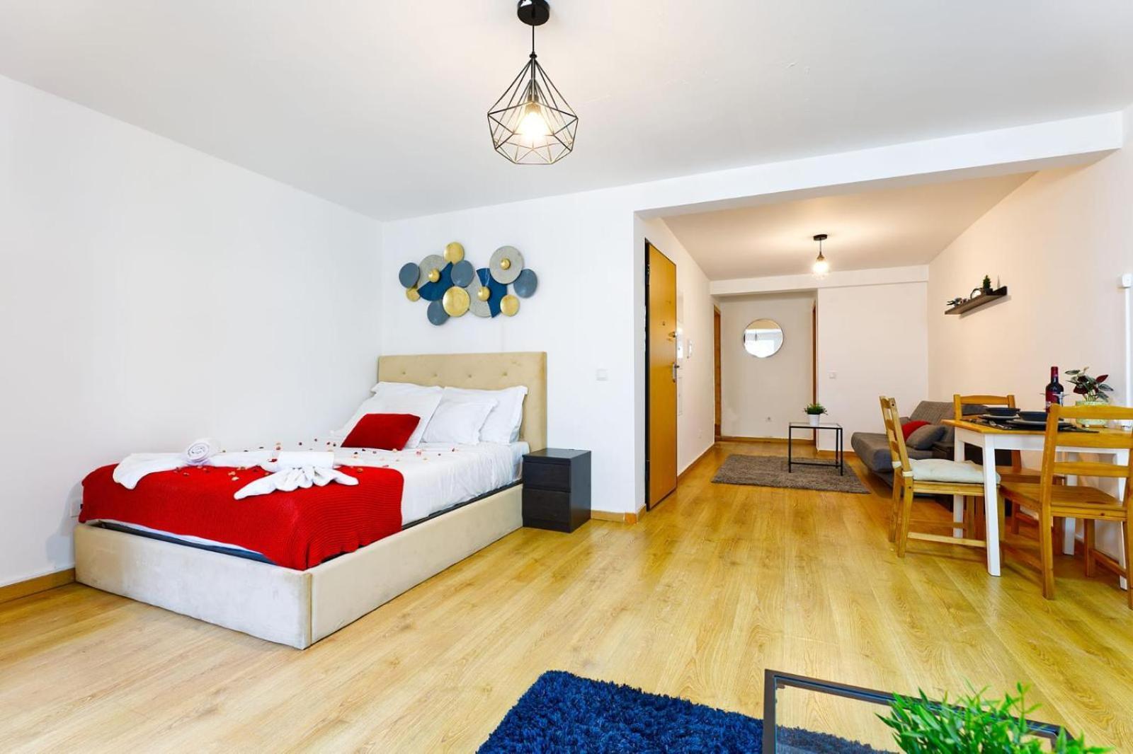 Beautiful And Spacious Flat In The Center * Lisbon