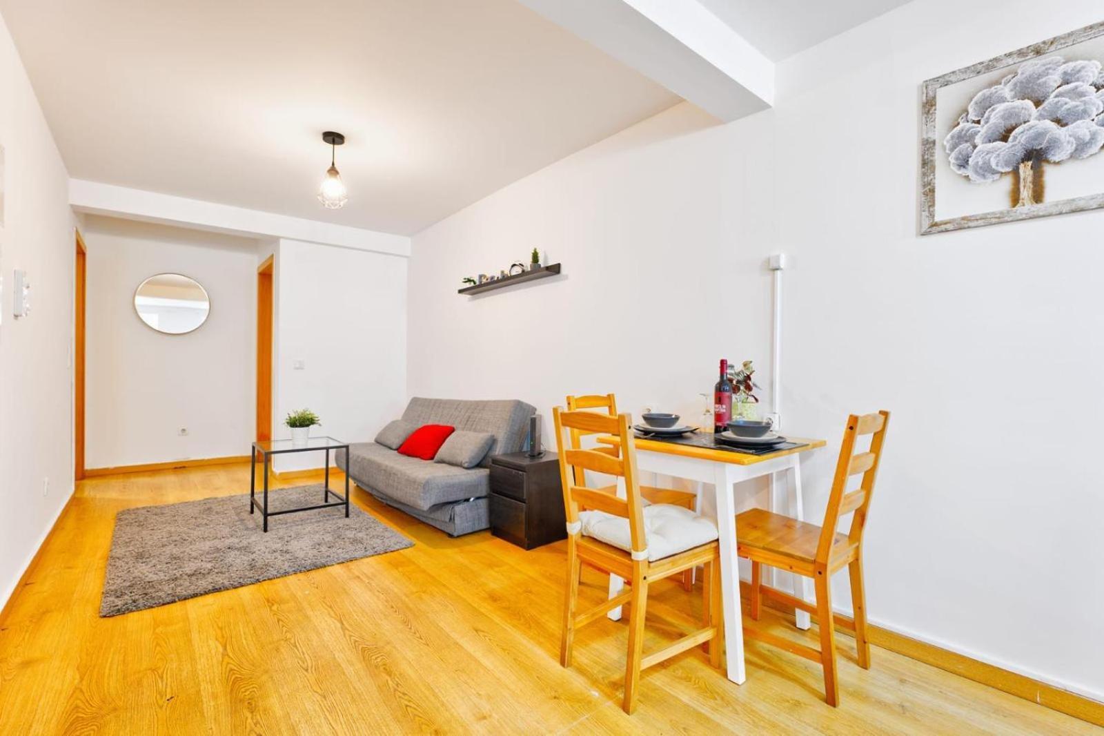 Beautiful And Spacious Flat In The Center * Lisbon