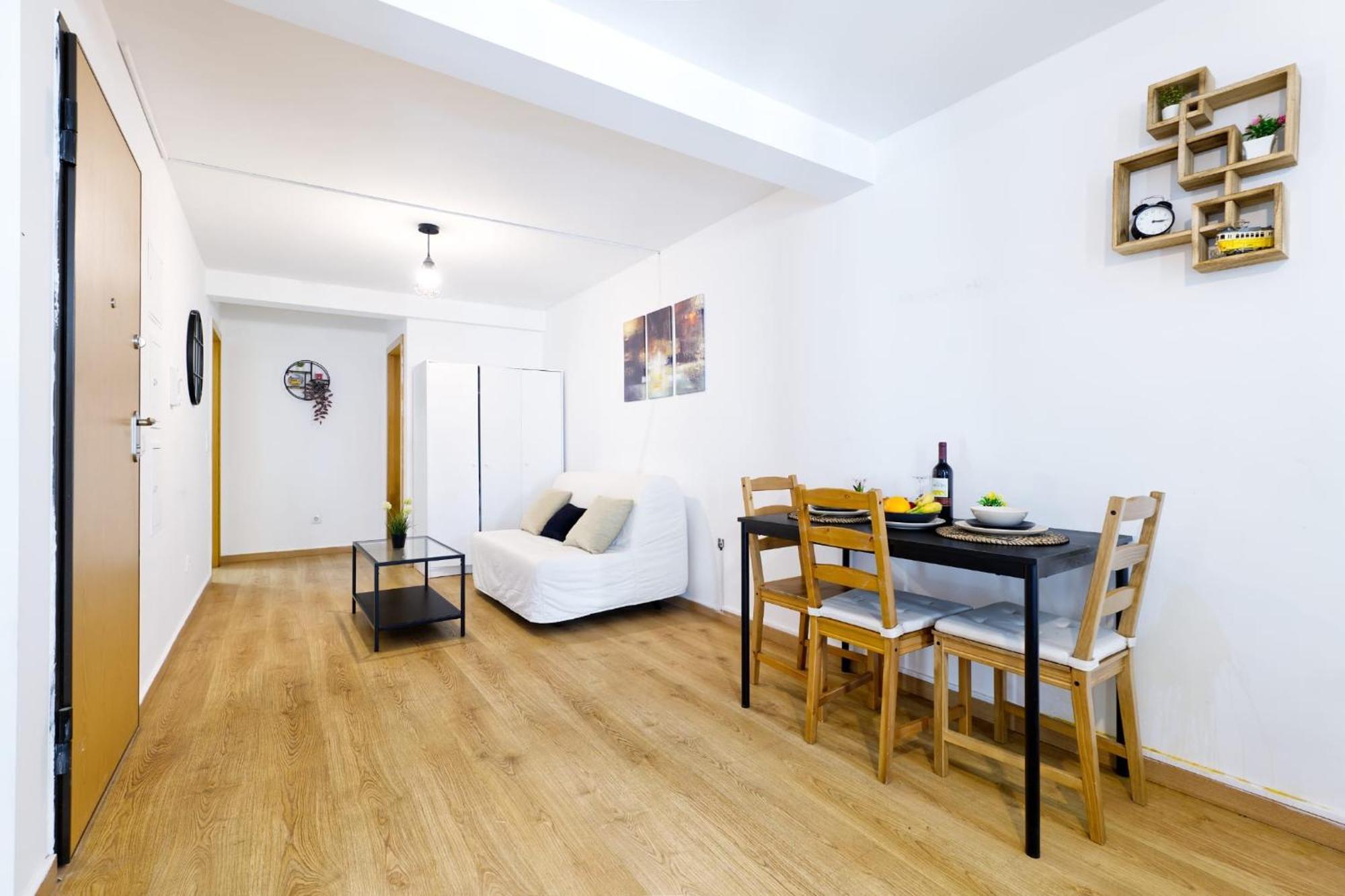 Beautiful And Spacious Flat In The Center