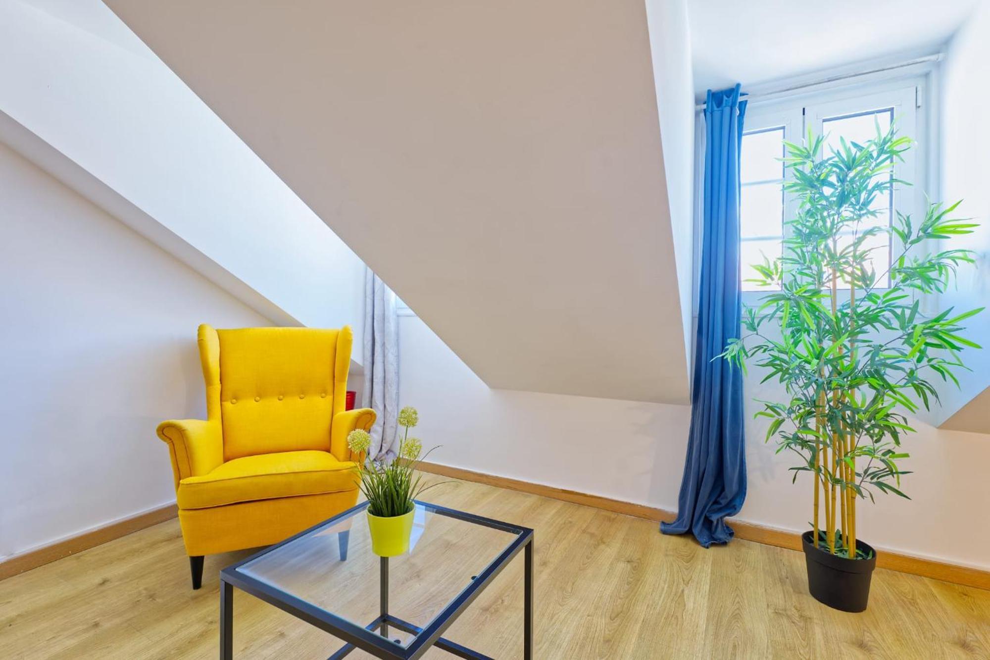 Apartment Beautiful And Spacious Flat In The Center Lisbon